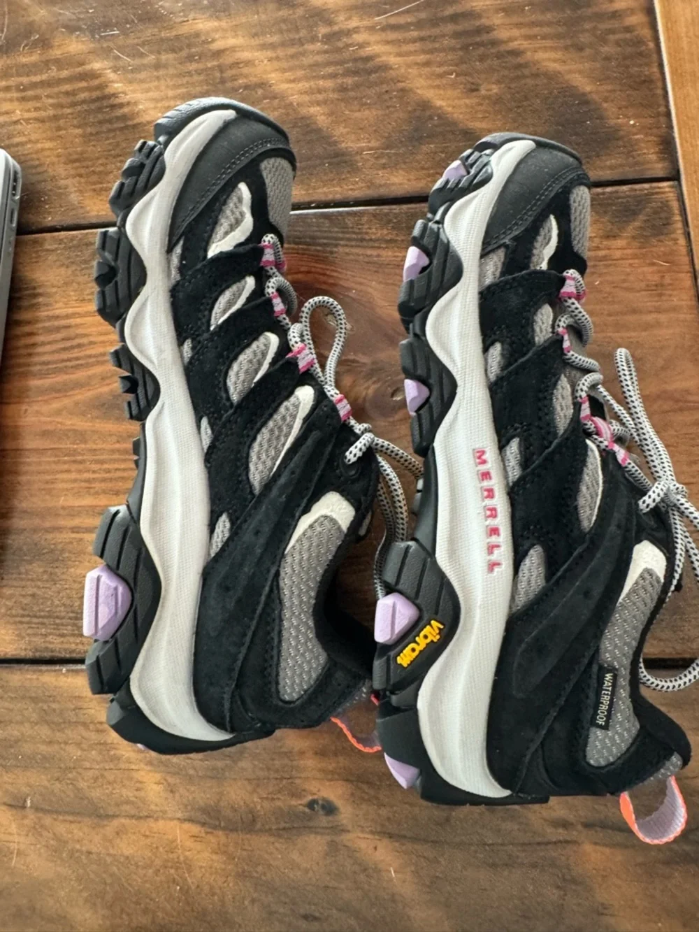 Merrell Moab 3 Hiking Shoes NWOB NEVER WORN. SIZE 6. Black/Gray